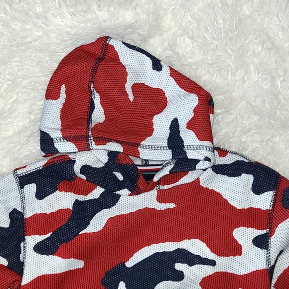 TOMMY HILFIGER CAMO HOODIE - Picture 5 of 9